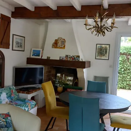 Charmante Maison 3 Pieces A Saint Clair, - 5 Couchages, Jardin Clos, Proche - Fr-1-803-33 Le Lavandou